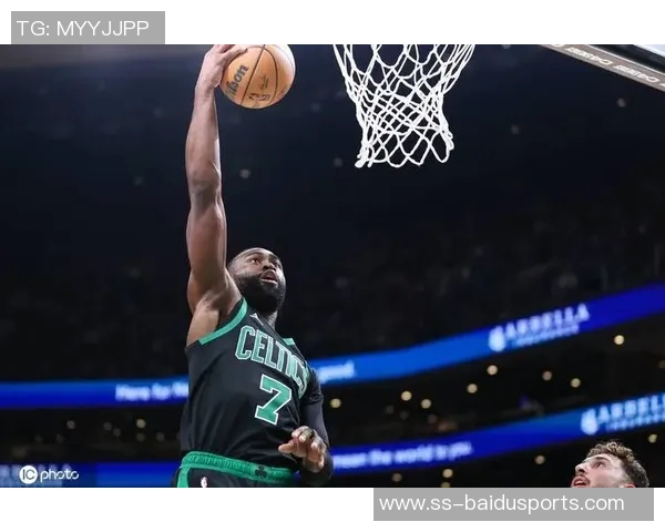 凯尔特人逆转快船，布朗哈登双星闪耀，篮球盛宴精彩纷呈